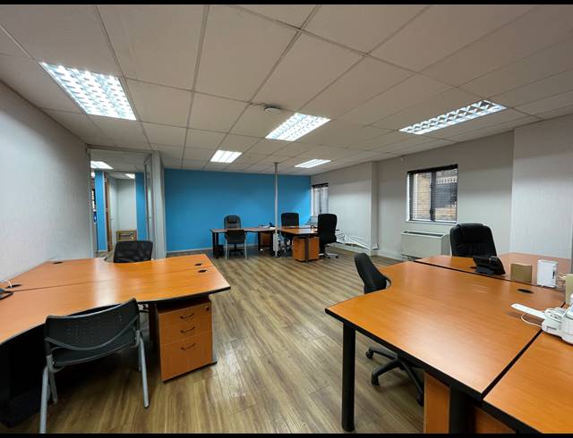 514M² OFFICE FOR SALE IN LYME PARK